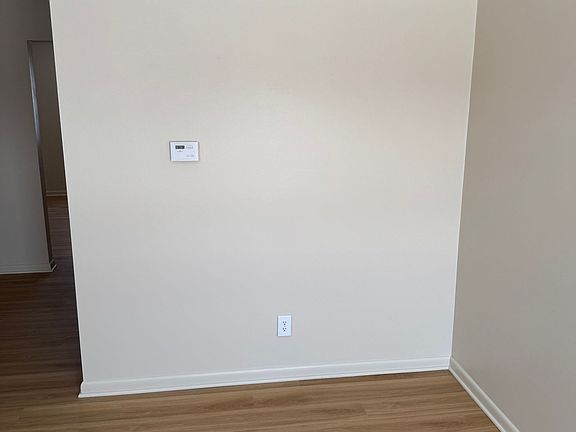 3rd image of 403 E Washington St #2