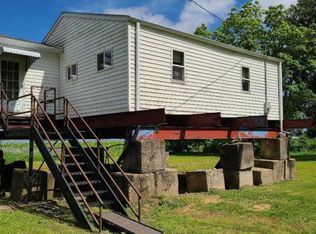 1649 468th Ave, Clinton, IA 52732