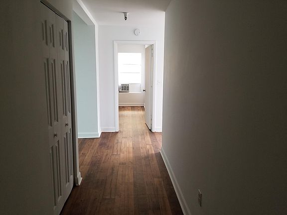 3rd image of 820 Washington Ave #108
