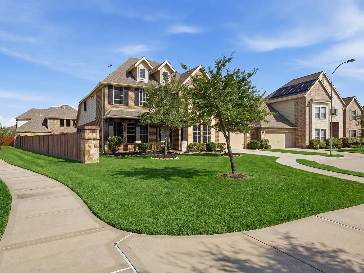 4 bed, 4.5 bath, 3430 sqft, $3,900 — Photo 3