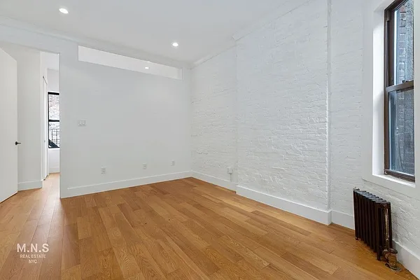 Rented by MNS | media 3