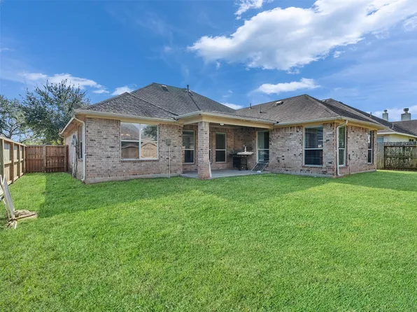 2306 Diamond Springs Dr, Pearland, TX 77584