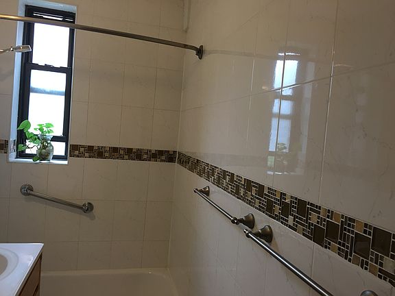 4th image of 6771 Yellowstone Blvd #3T