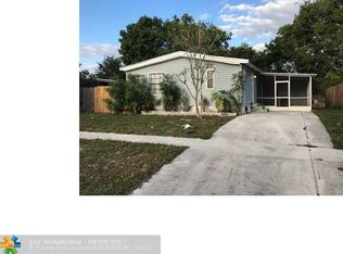 10416 S 228th Ln, Boca Raton, FL 33428