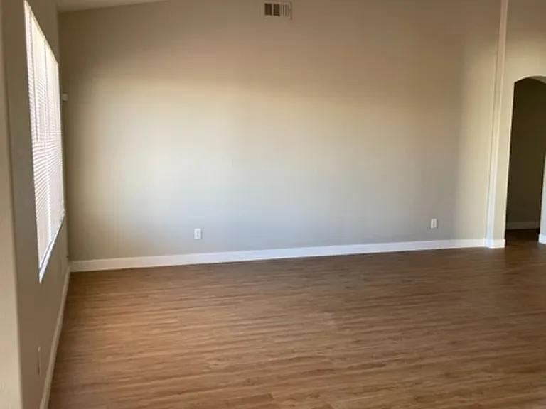 4334 Yorkwood Dr — Photo 4