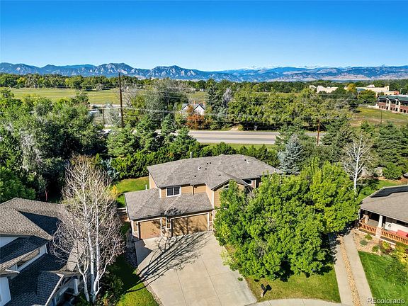 3rd image of 2698 Trailridge Drive W