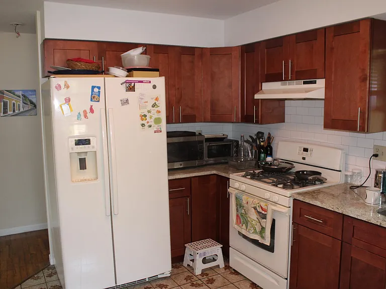 8 Riverview Ave #2 — Photo 5