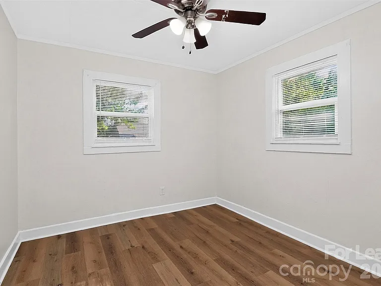 4016 Bearwood Ave — Photo 14