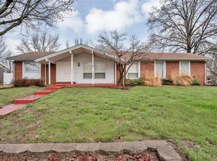 2545 Wedgwood Dr W, Florissant, MO
