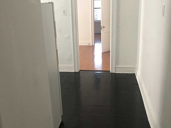 3rd image of 410 Anderson Ave APT 5