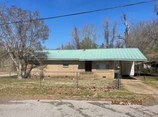 1416 Porter St, Helena, AR 72342