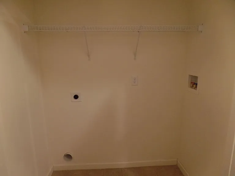 5353 Nottinghamshire Ln — Photo 27