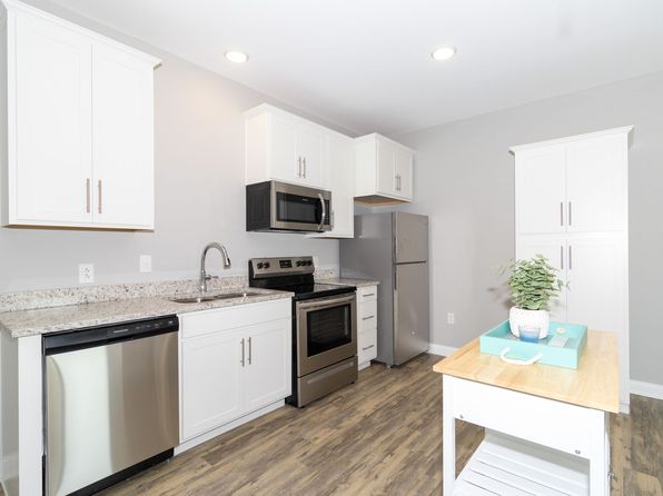 122 Bellbrook Ln #404