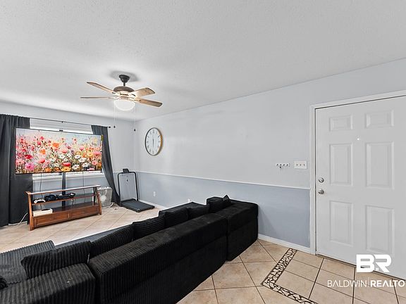 5th image of 512 Lake Forest Blvd APT 124F