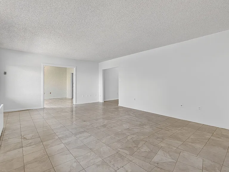 3701 S George Mason Dr — Photo 17