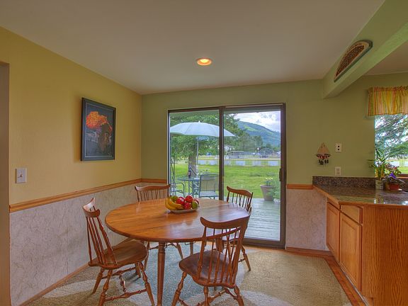 4th image of 207 Thrasher Ave NE