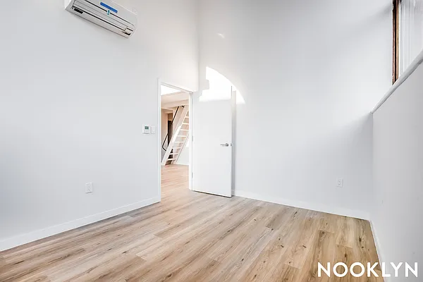 Rented by Nooklyn NYC LLC | media 69