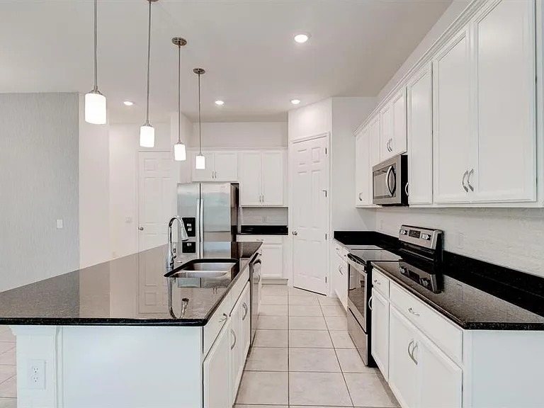 14704 Seton Creek Blvd — Photo 15
