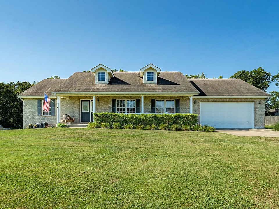 1st image of 33 Highland Dr