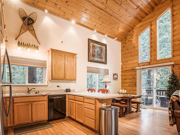 4th image of 1589 Greensboro Way #182/12