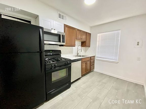 3rd image of 4128 Roanoke Pkwy #1015-2