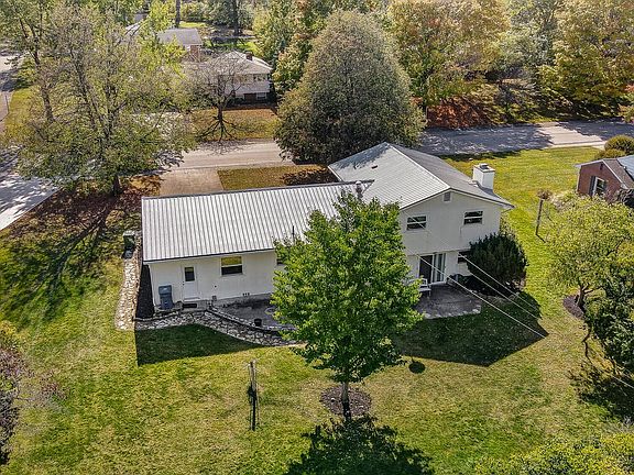 3rd image of 500 Parkway Dr