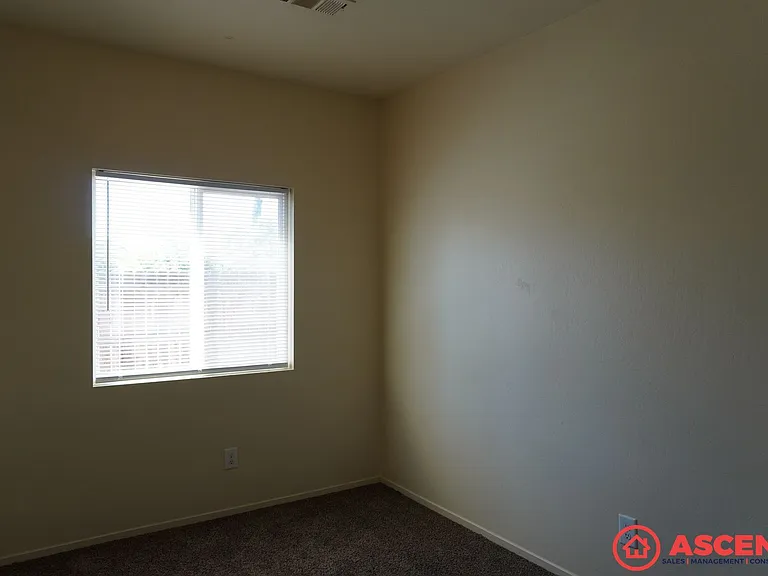 222 Harding Avenue — Photo 9