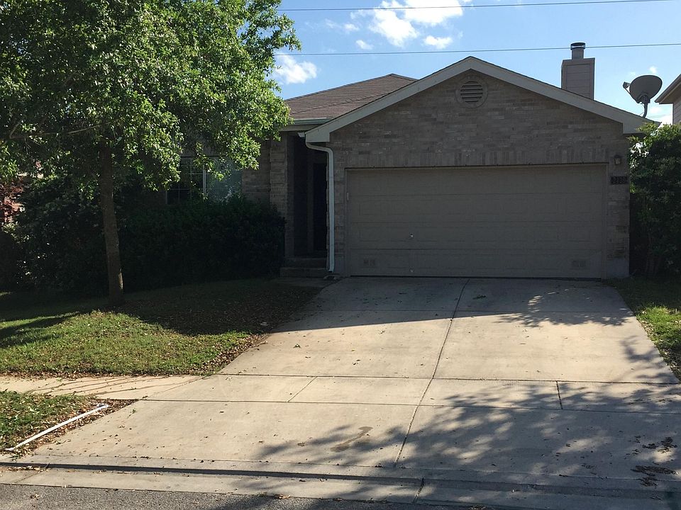 1st image of 2428 Medina Dr