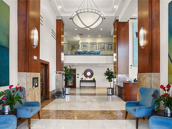 2nd image of 488 E Ocean Blvd
