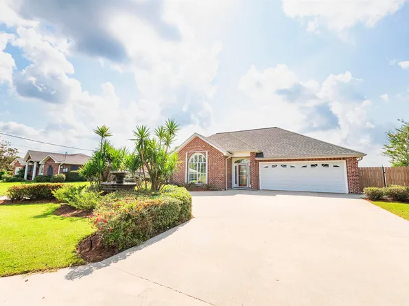415 Saint Anthony St, Raceland, LA 70394