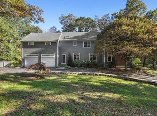 3 Dark Pond Trl, Wilton, CT 06897
