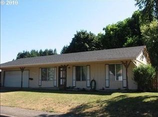 1560 Edison Ave, Cottage Grove, OR 97424