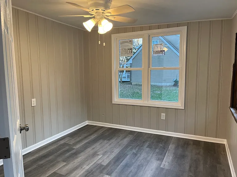 11 Valley Dr — Photo 5
