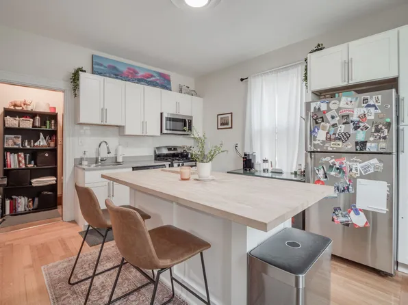 3 Monmouth St, Somerville, MA