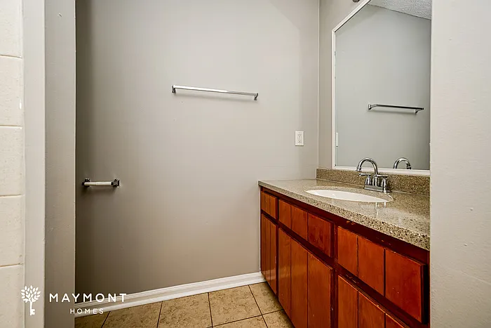 145 Glenloch Pkwy — Photo 13