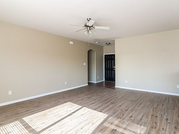 3rd image of 1232 Camden Yard Dr
