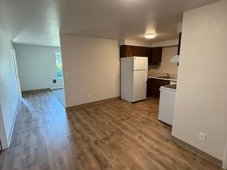 3998 Linn Ave SE — Photo 8