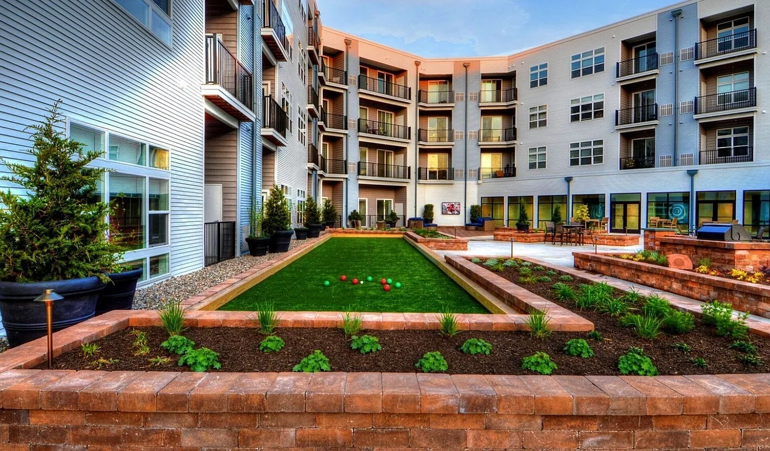 Phoenix Village — Photo 1