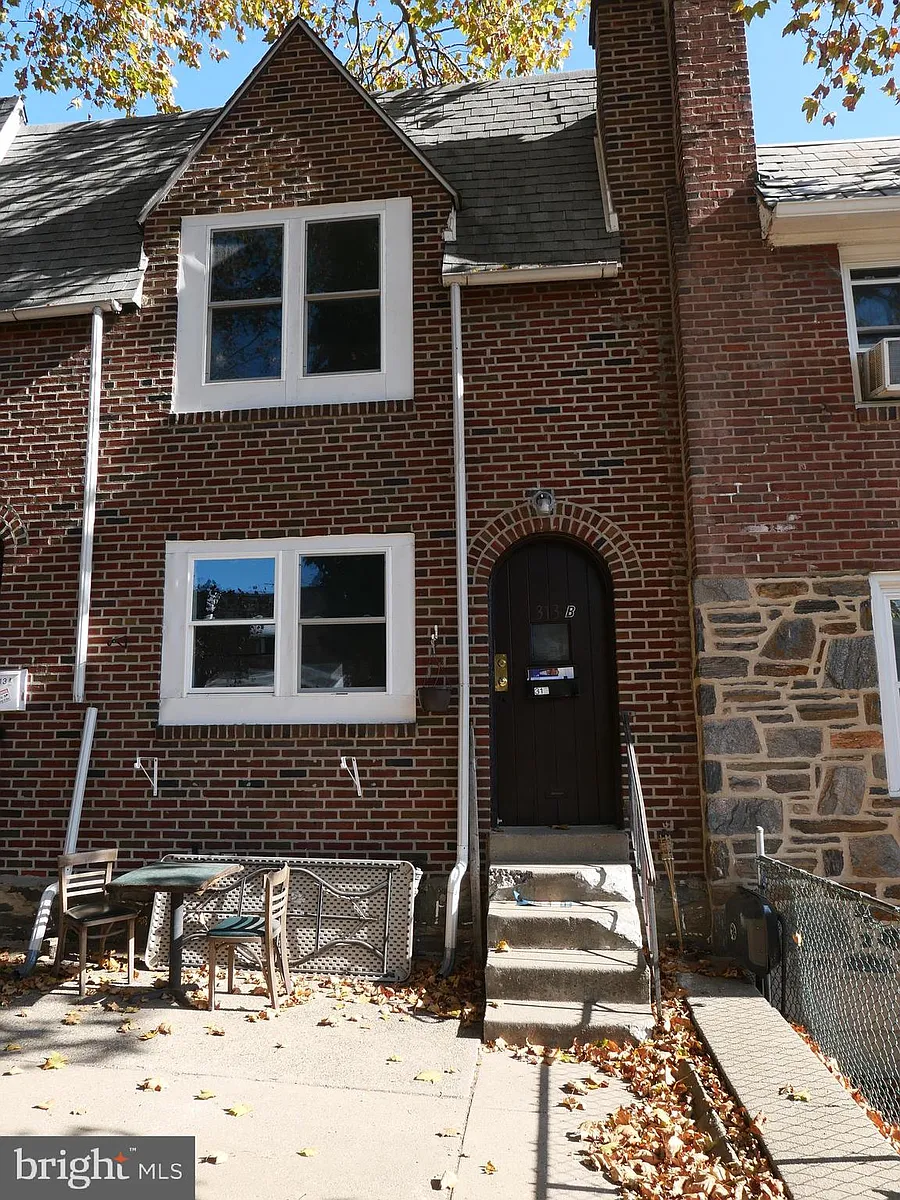 Building Photo - 313 Hampden Rd #B