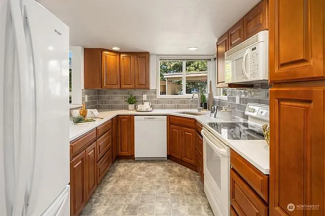 15175 Sunwood Blvd #DD12 — Photo 7