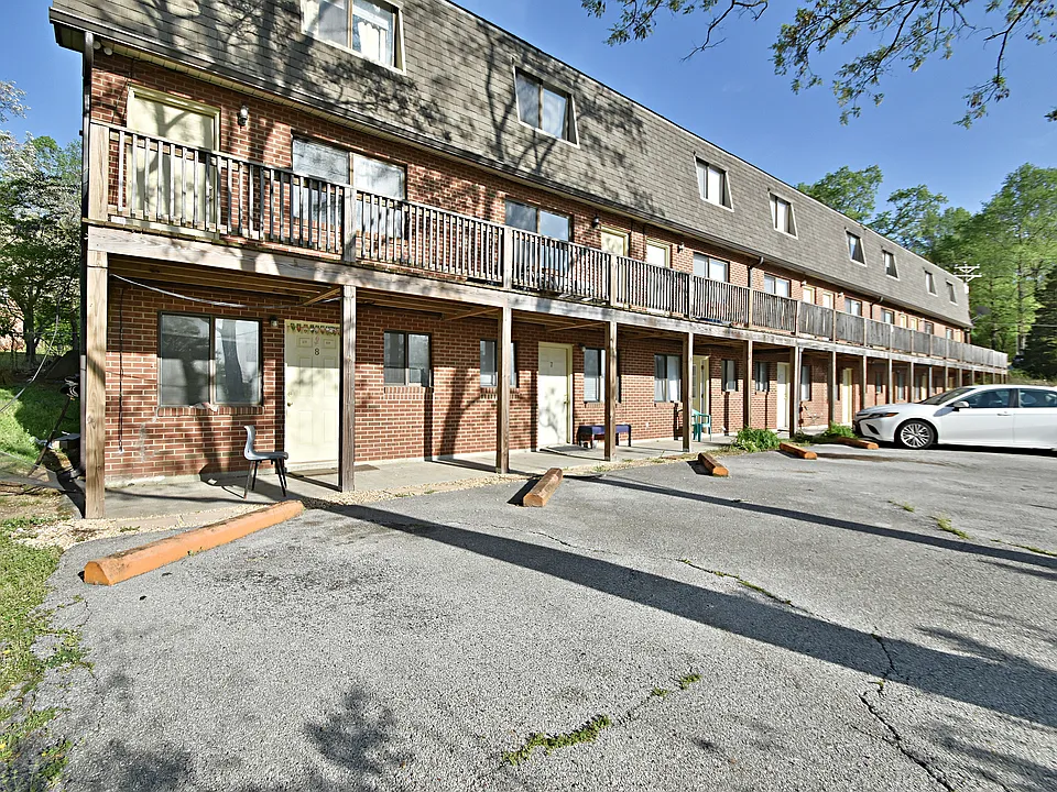 407 N 4th St #4
