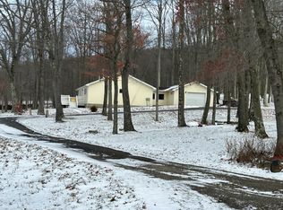 330 Keslar School Rd, Acme, PA 15610