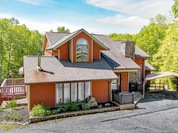 41 Ray James Dr, Morgantown, WV 26508
