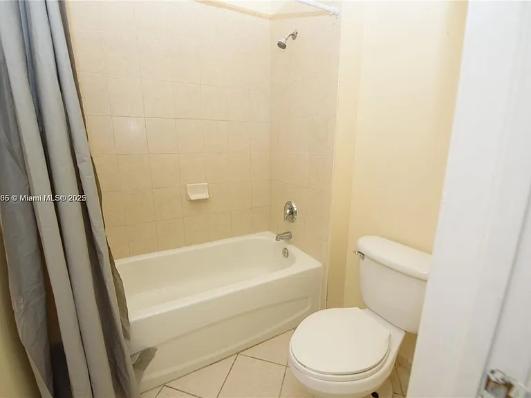 174 NE 32nd Ter #174 — Photo 36