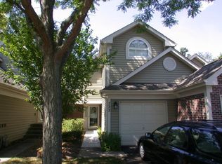 732 Ripple Brook Ln, Elgin, IL 60120