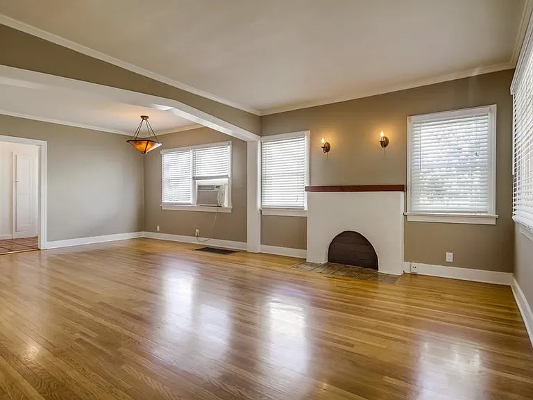1021 N Havenhurst Dr — Photo 4