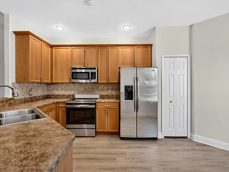 166 Sedona Cir — Photo 5
