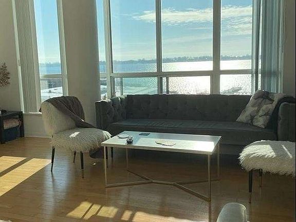 4th image of 230 Queens Quay W #1016