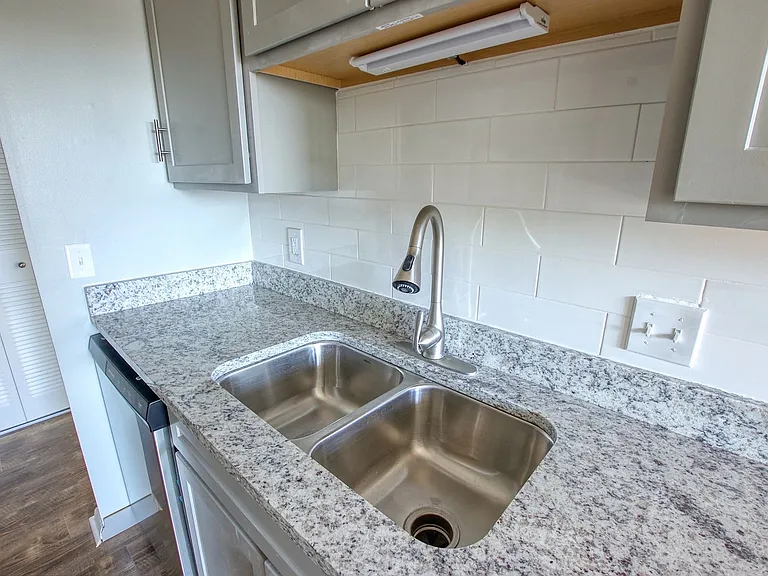 Sugarbush Apartments — Photo 74