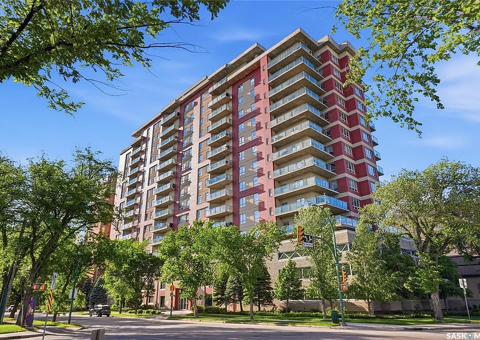 1st image of UNIT 1403-902 Spadina CRESCENT E